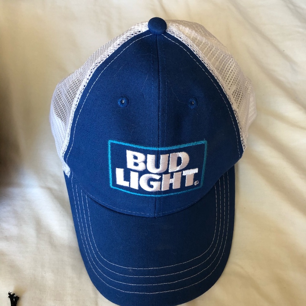 Football Fan Accessory Bundle - Picture 5 of 10